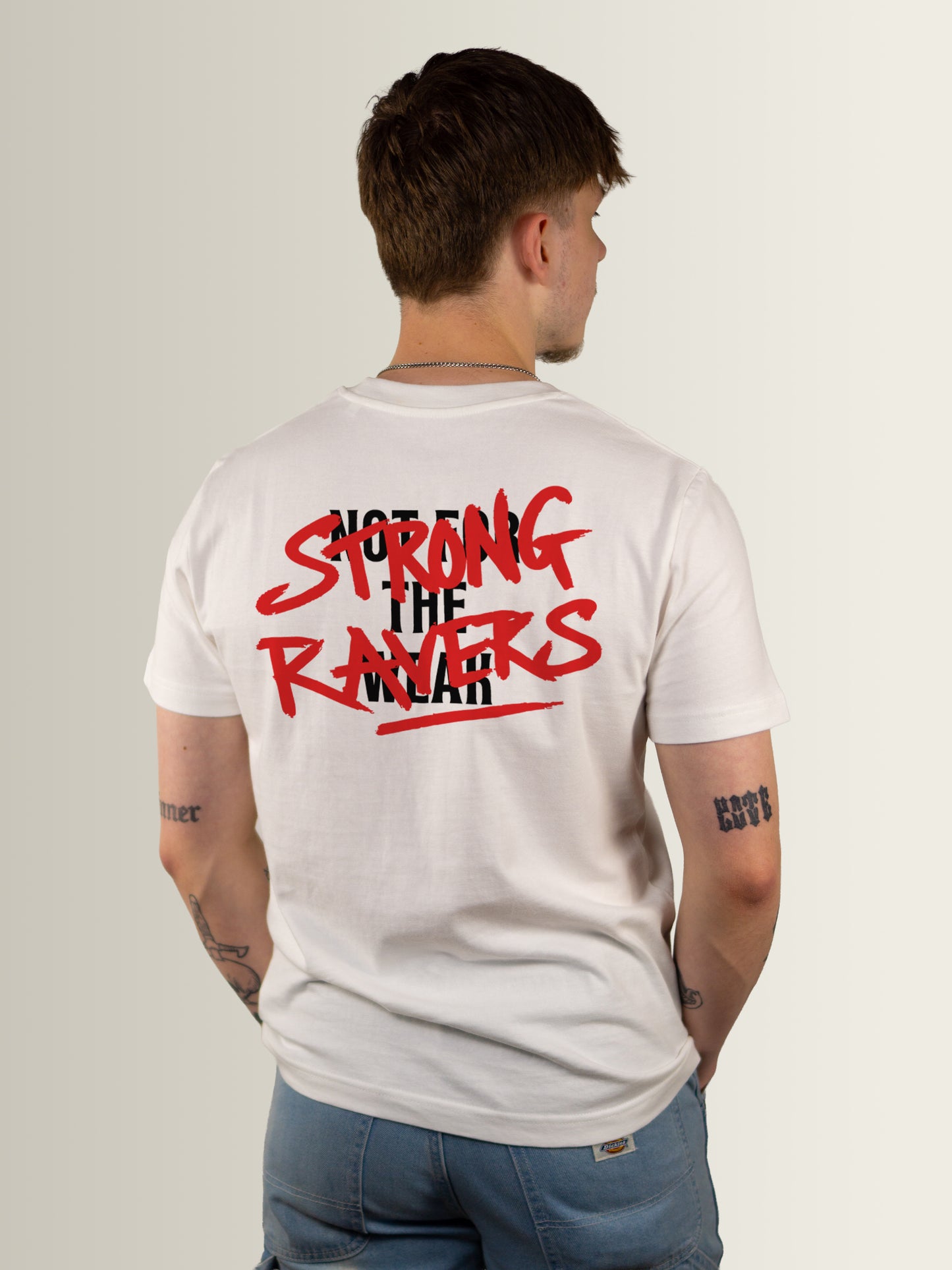 STRONG RAVERS - Relaxed T-Shirt Men Off White
